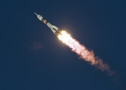 soyuz-launch-1099402__180.jpg