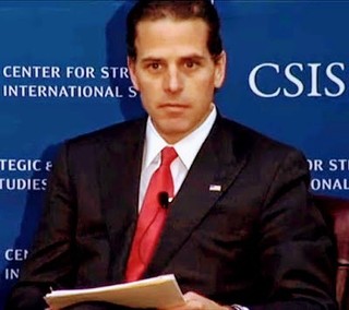 808px-R._Hunter_Biden_at_Center_for_Strategic_&_International_Studies.jpg