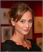 Nora Arnezeder