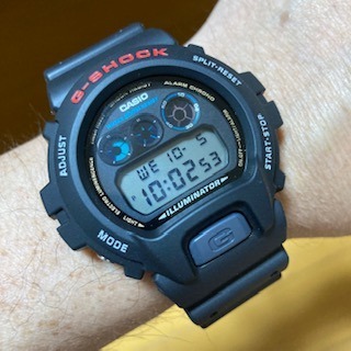 WE LOVE MUSIC!!: カシオの腕時計、CASIO G-SHOCK DW-6900-1V を買い
