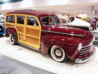 s-1946_ford_woodie.jpg