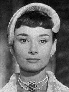 225px-Audrey_Hepburn_Roman_Holiday_cropped.jpg