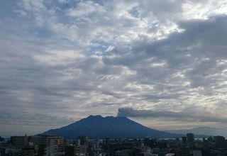 cloudy & smoke sakurajima 20150202 1422839880511.jpg