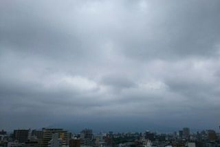 gray sky sakurajima 20150626 1435279681080.jpg