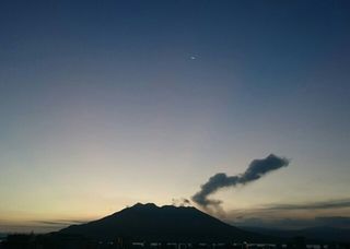 moon star smoke sakurajima 20150910 1441831663169.jpg