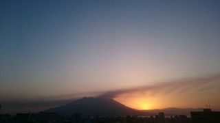 orange sunrise sakurajima 20150220 1424383483229.jpg