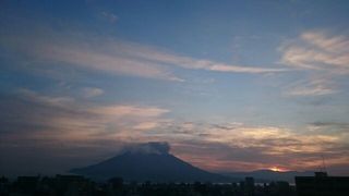 purple dawn sakurajima 20150125 1422149257294.jpg