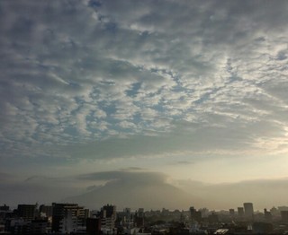 sleeping sakurajima_20141129_075752-1.jpg