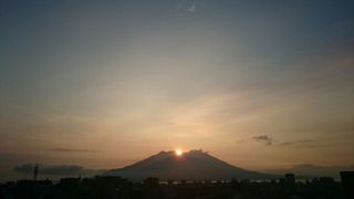 sunrise like a crown sakurajima 20150908 1441674667019.jpg