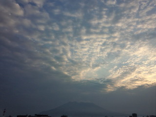 wide spread clouds sakurajima _20141124_072830.jpg