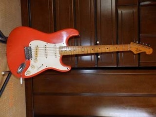 fender strato.jpg