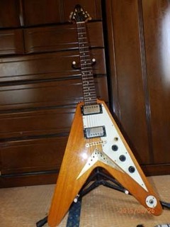 flyingv.jpg