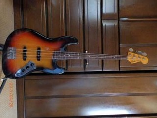 jazz bass.jpg