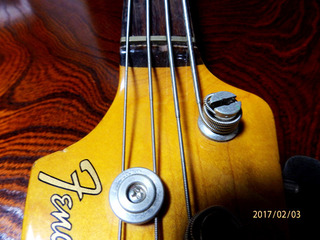 jazz bass nat.jpg