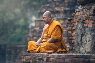 buddhist-1807526_1920.jpg