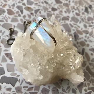 rainbow moonstone.jpg