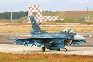 F-2A_(53-8535)_at_Tsuiki.jpg