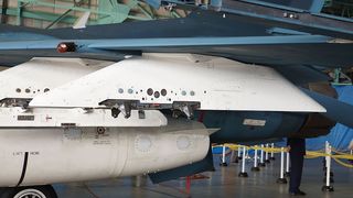 JASDF_F-2A(13-8514)_common_rail_launcher(sta.2)_at_Gifu_Air_Base_October_30,_2016.jpg