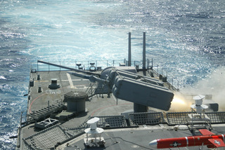US_Navy_031105-N-0000D-003_USS_O'Brien_launches_a_surface-to-air_NATO_Sea_Sparrow_missile.jpg