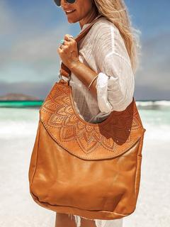 juniper_bag_tan_lifestyle_1000x (1).jpg