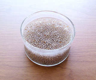 white-chea-seed2.jpg