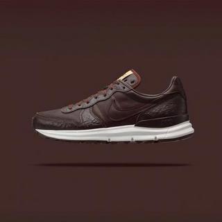 NIKE LUNAR INTERNATIONALIST-02.JPG