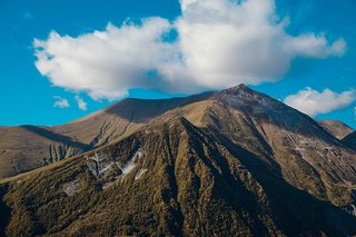 clouds-over-the-mountains-5031782_640.jpg