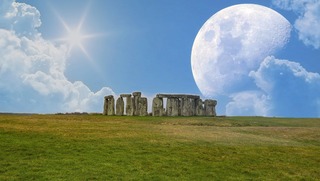 stonehenge-2294032_1920.jpg