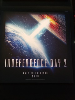 Independence_Day_2-Roland_Emmerich-Poster.jpg