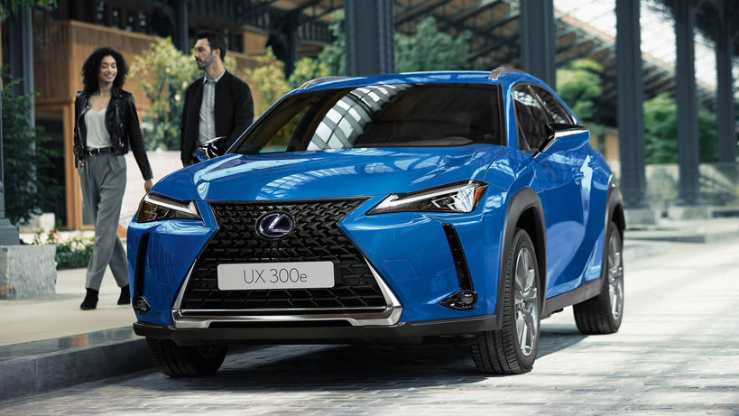 2020-lexus-ux-300e-gallery-15-1920x1080_tcm-3154-1991748.jpg