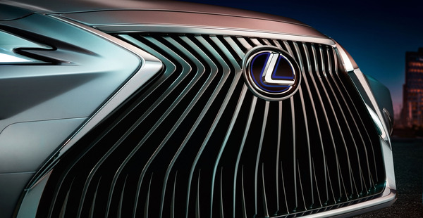 18-04-11-lexus-es-teaser-full.jpg