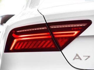 Audi-A7_Sportback_2015_1024x768_wallpaper_2d.jpg