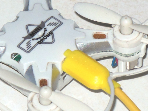 fig-battery-charge-connector.jpg