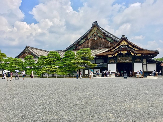 1280px-Nijo_Castle_2017.jpg