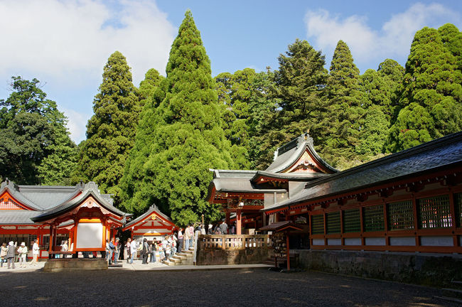 1920px-Kirishima-jingu03n4592.jpg