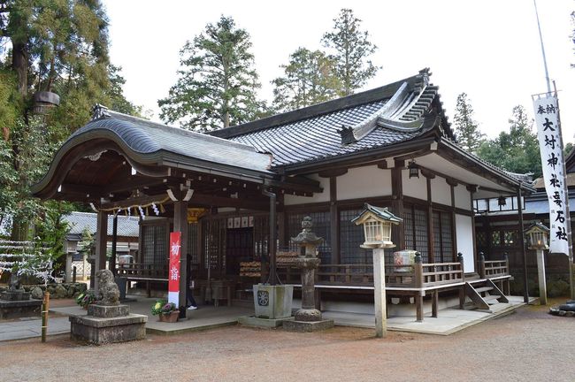 1920px-Omura-jinja_(Iga)_haiden.jpeg