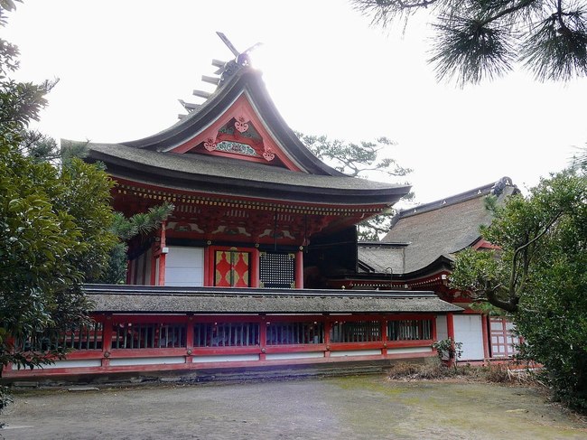 Hinomisaki-jinja_Hinomisaki_Shrine_Main_Sanctuary_of_kaminomiya_(Shrine)_001.jpg