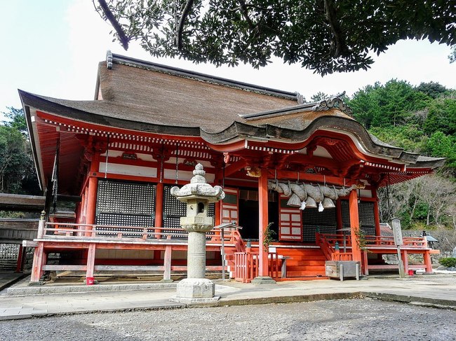 Hinomisaki-jinja_Worship_Hall_of_Hishizuminomiya_(Shrine)_001.jpg