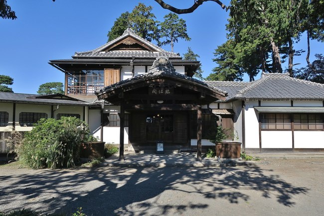 Rinkokaku_main_building.jpg