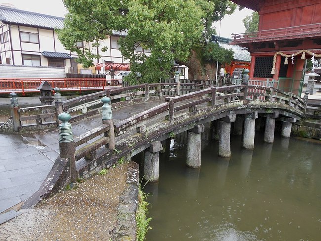 Yoka-jinja_Shrine_Bridge.JPG