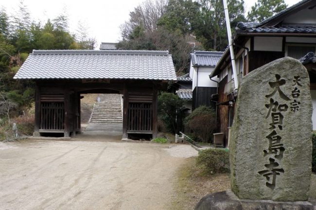 ogashimaji-temple-approach-768x512.jpg