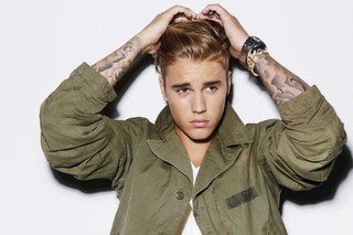 Justin-Bieber-official-photo-720x480.jpg