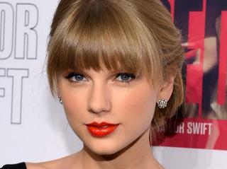 wpid-taylor-swift-red-target-gi.jpg