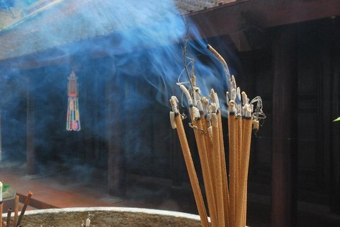 incense-3330464_1280.jpg