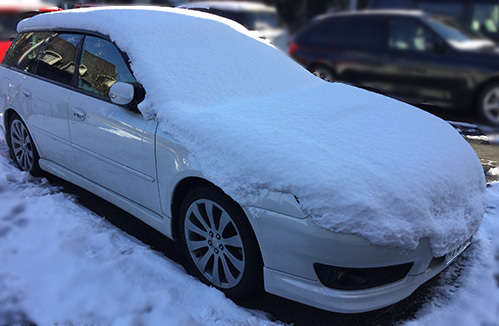 車の屋根に積もった雪 皆さんはどうしていますか ちょっとオールトの雲まで出張です