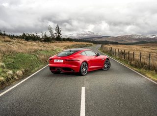 Jaguar-F-Type-3-696x516.jpg