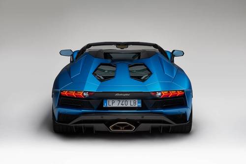 Lamborghini-Aventador-S-Roadster-13.jpg