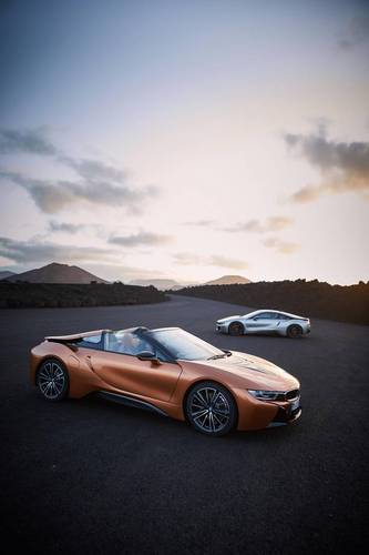 P90285388_highRes_the-new-bmw-i8-roads.jpg