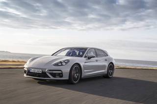 Porsche-Panamera-Turbo-Sport-Turismo-2.jpg