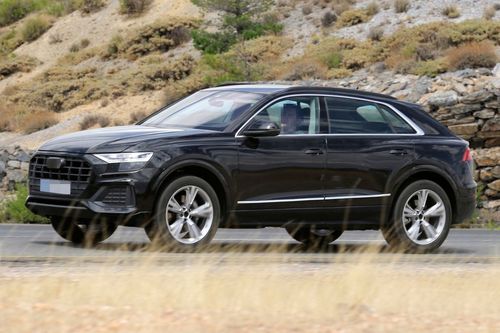 audi-q8-002.jpg